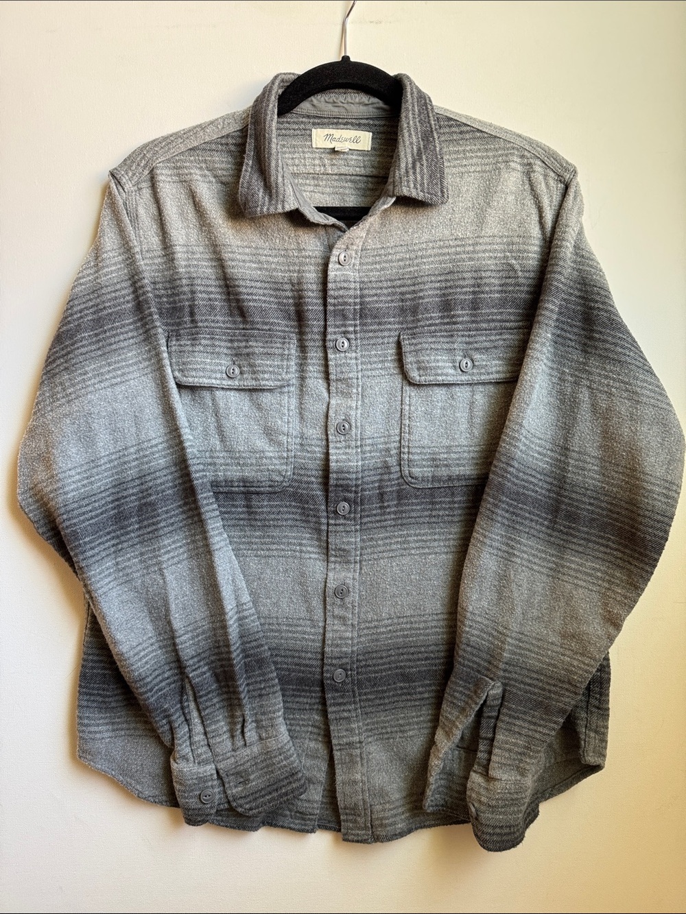 Madewell Men’s Casual Button-Down Shirt in Heather Gray